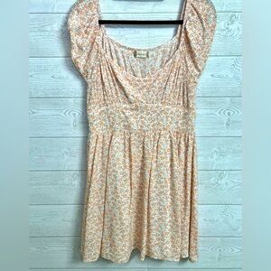 Altar’d State Women’s Peach Floral Mini Dress. Size L
